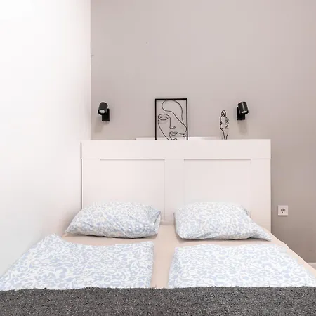 Apartment Cs14 Silver *