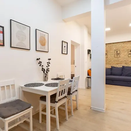 Cs14 Silver Apartment Budapest